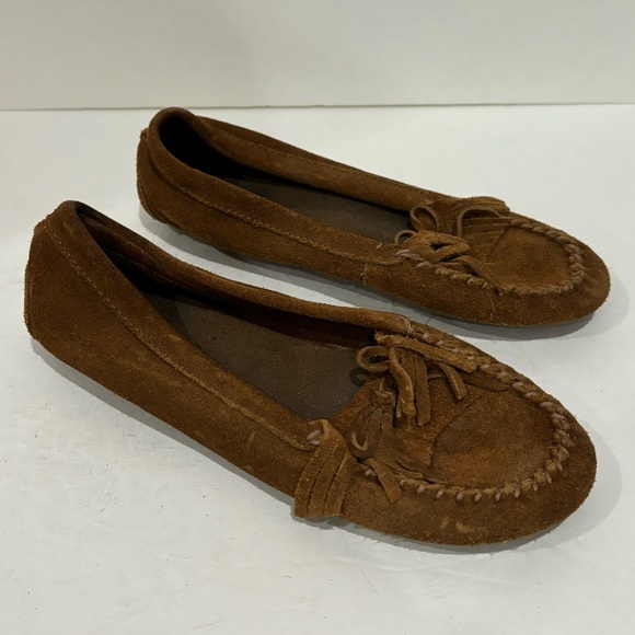 MINNETONKA Women’s Brown Suede Fringe Moccasins Shoes - size 6 - Picture 4 of 7